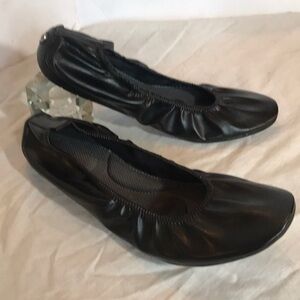 PLUGGZ ANU Foldable Black Flats